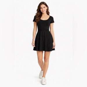 Xhilaration Black Fit & Flare Skater Dress Size Medium Short Sleeve